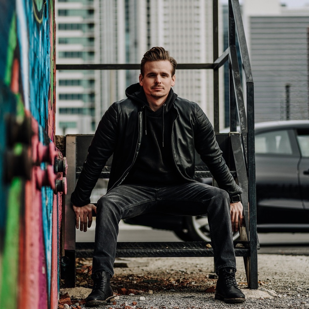 Meet your Posher, Jason